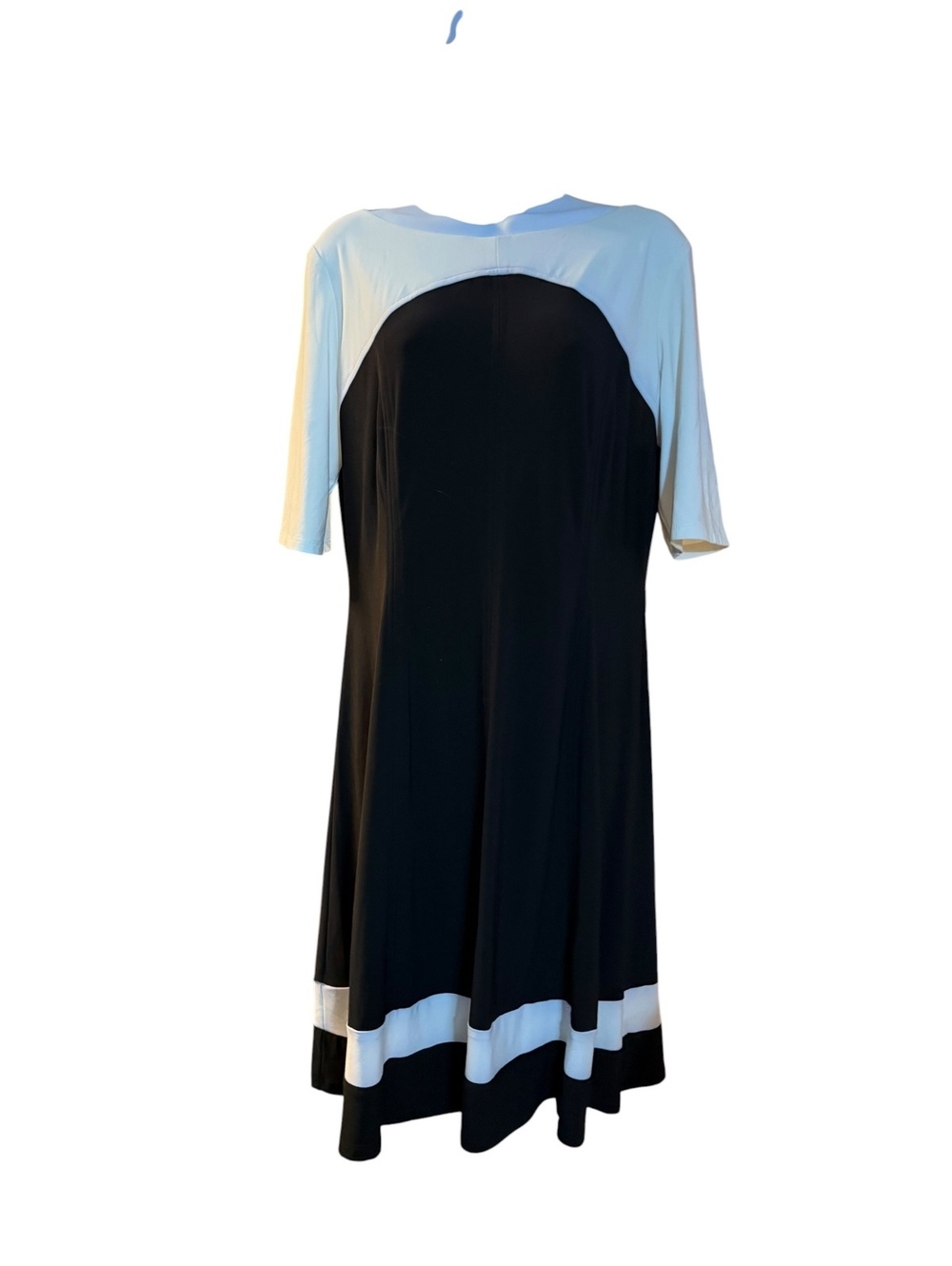 Chic Black and White American Living Dress